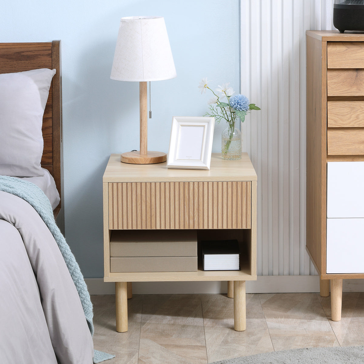 Table de chevet table de nuit avec tiroirs et niches, table d'appoint style moderne pour chambre à coucher, salon, dim. 47 x 47 x 50 cm, finition bois naturel