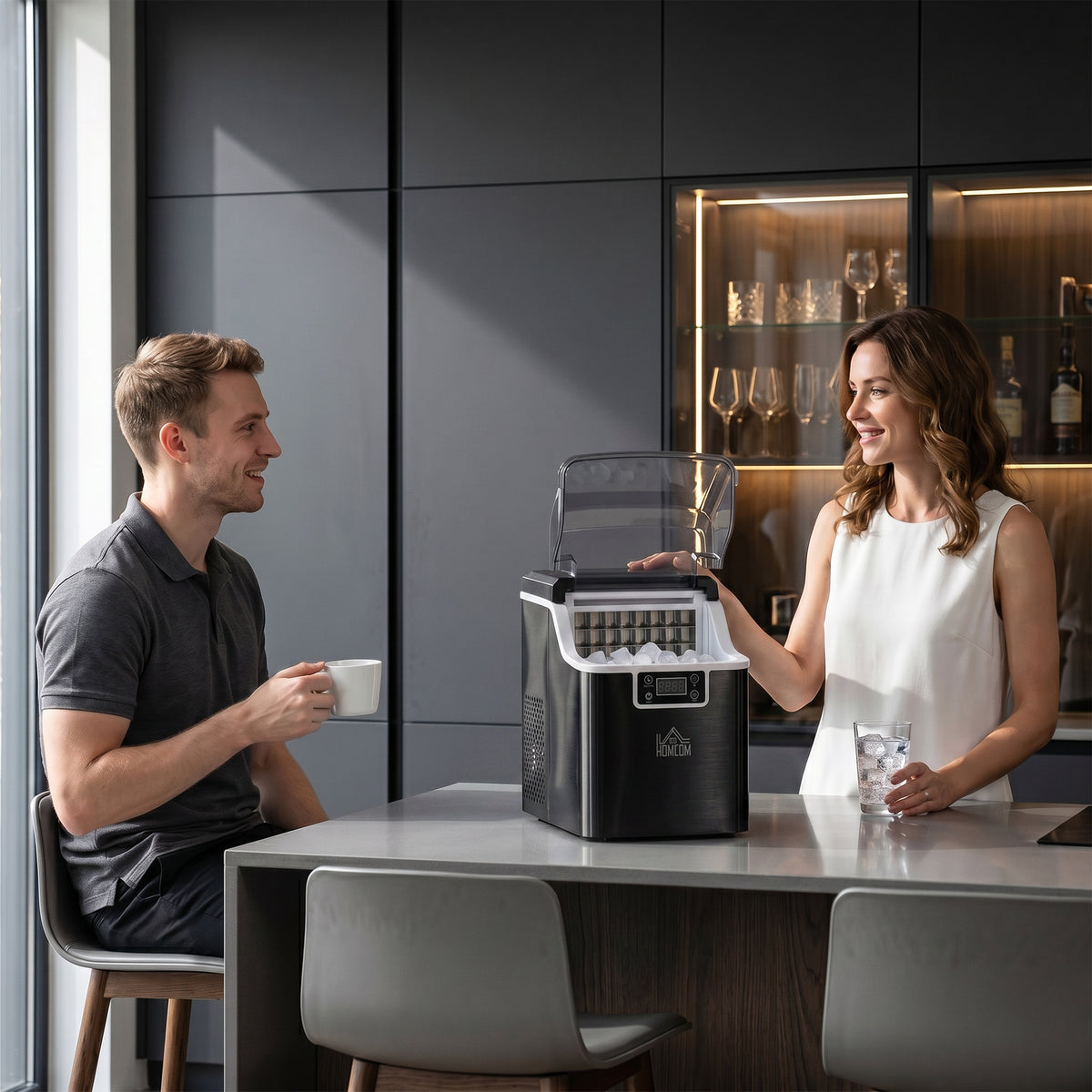Machine à glaçons, 20 kg en 24h, 24 glaçons en 14-18 min, ice maker avec fonction autonettoyante, 25,2x36x37,1cm, noir